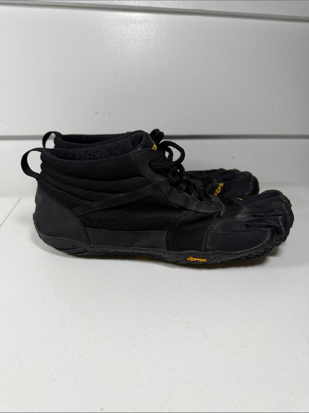 Vibram FiveFingers V-Trek Insulated Water-Resistant Shoes Men’s 9.5-10 - Picture 2 of 10